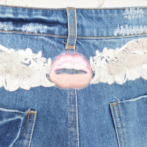 Denim Applique Wings & Lips Made In Japan Shorts - Picture 3 of 4